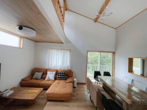 HAKUBA House LuckyStar5 next to shuttle bus station ,711 ,restaurants Modern Chalet
